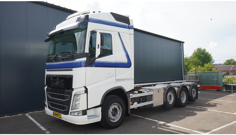 Volvo FH 460 8X2 20 FT CONTAINER TRANSPORT TRUCK - Контейнеровоз/ Сменна каросерия камион: снимка 3 Volvo FH 460 8X2 20 FT CONTAINER TRANSPORT TRUCK - Контейнеровоз/ Сменна каросерия камион: снимка 3
