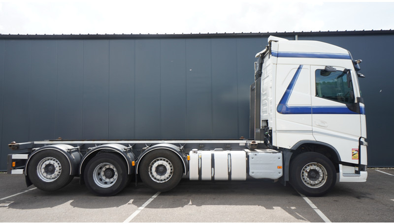 Volvo FH 460 8X2 20 FT CONTAINER TRANSPORT TRUCK - Контейнеровоз/ Сменна каросерия камион: снимка 2 Volvo FH 460 8X2 20 FT CONTAINER TRANSPORT TRUCK - Контейнеровоз/ Сменна каросерия камион: снимка 2