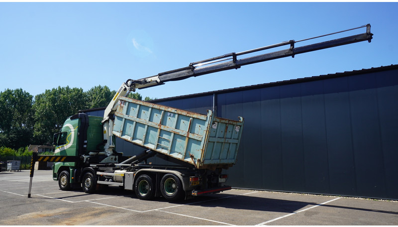 Volvo FH 540 8X2 HOOKARM SYSTEM WITH PALFINGER PK 20002 CRANE - Камион с кран: снимка 3 Volvo FH 540 8X2 HOOKARM SYSTEM WITH PALFINGER PK 20002 CRANE - Камион с кран: снимка 3