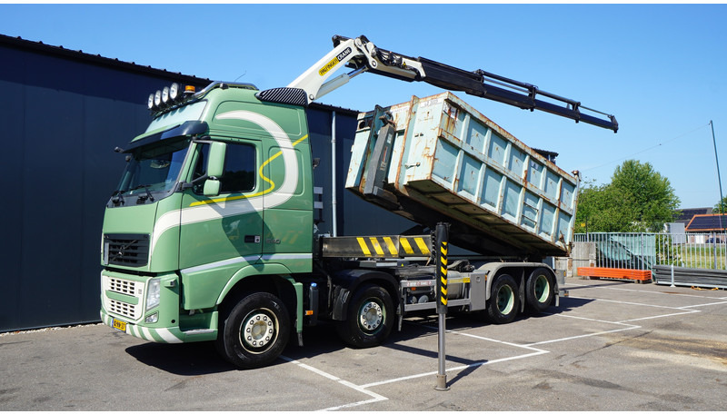 Volvo FH 540 8X2 HOOKARM SYSTEM WITH PALFINGER PK 20002 CRANE - Камион с кран: снимка 2 Volvo FH 540 8X2 HOOKARM SYSTEM WITH PALFINGER PK 20002 CRANE - Камион с кран: снимка 2
