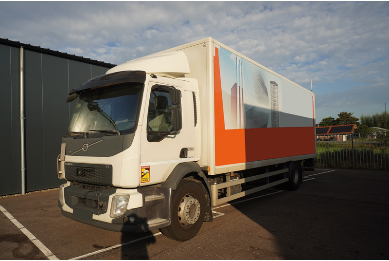 Volvo FL 280 CLOSED BOX BROKEN ENGINE NOT DRIVABLE - Камион фургон: снимка 2 Volvo FL 280 CLOSED BOX BROKEN ENGINE NOT DRIVABLE - Камион фургон: снимка 2