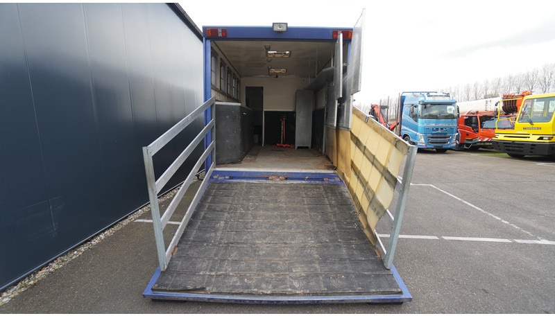 Volvo FL 6-9 HORSE TRANSPORT 341.000KM MANUAL GEARBOX - Камион за коне: снимка 5 Volvo FL 6-9 HORSE TRANSPORT 341.000KM MANUAL GEARBOX - Камион за коне: снимка 5