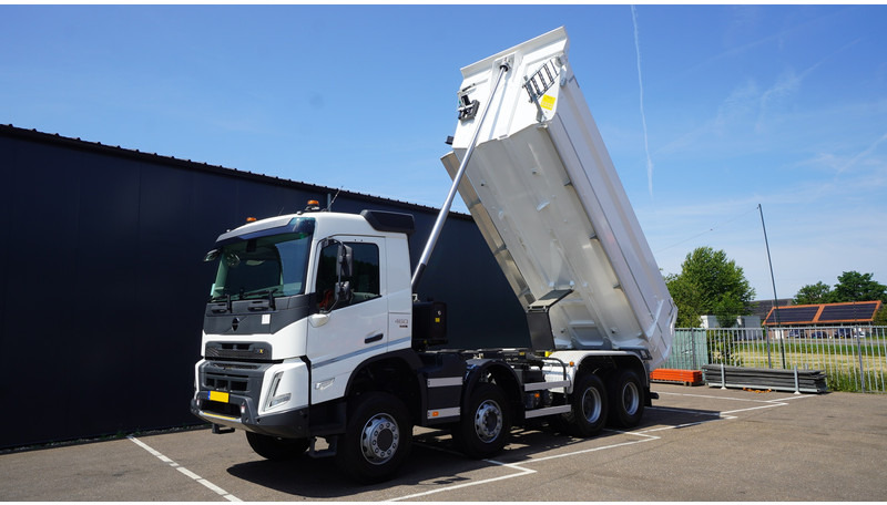 Volvo NEW FMX 460 8X6 TIPPER EURO 6 - Самосвал камион: снимка 2 Volvo NEW FMX 460 8X6 TIPPER EURO 6 - Самосвал камион: снимка 2