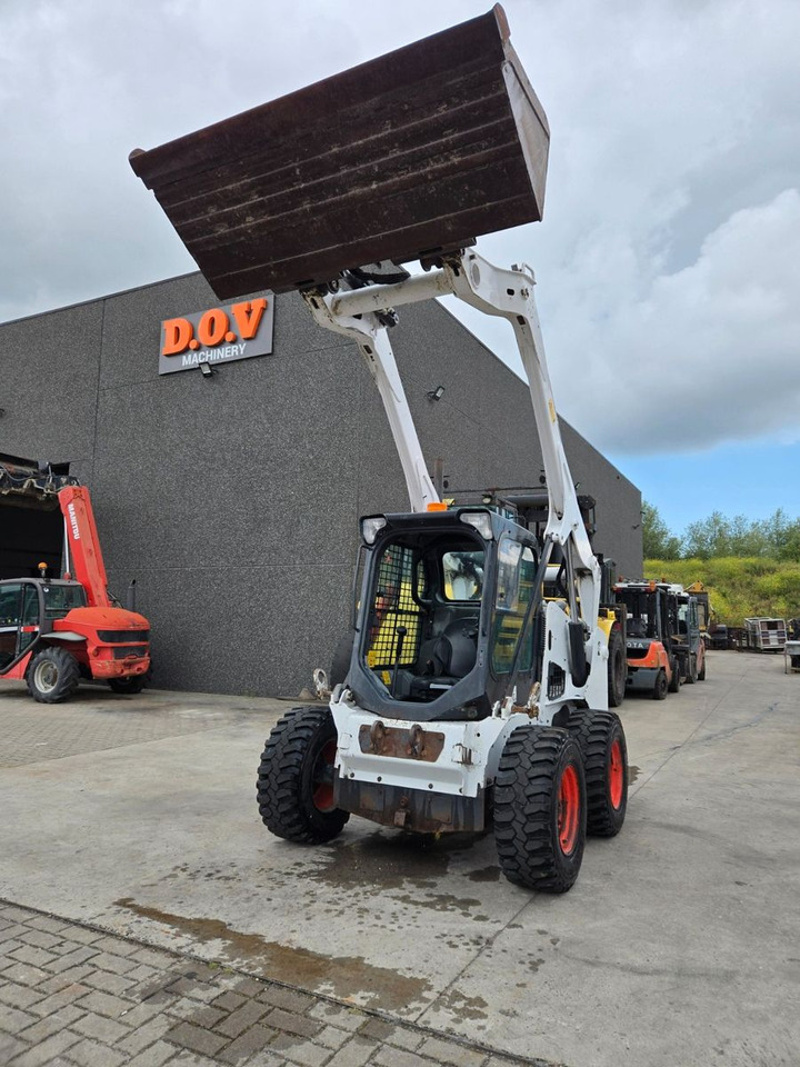 Bobcat S 770 - Колесен товарач: снимка 1 Bobcat S 770 - Колесен товарач: снимка 1