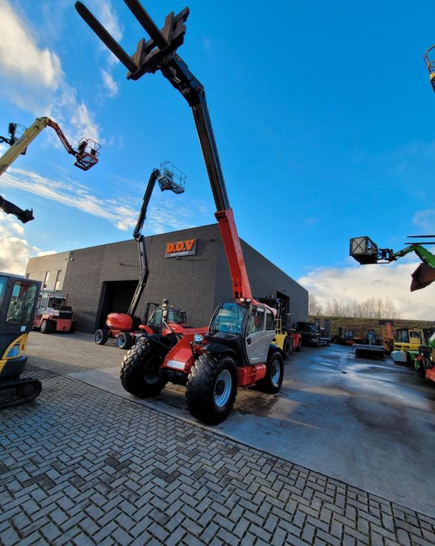 Телескопичен товарач Manitou MLT 960: снимка 9