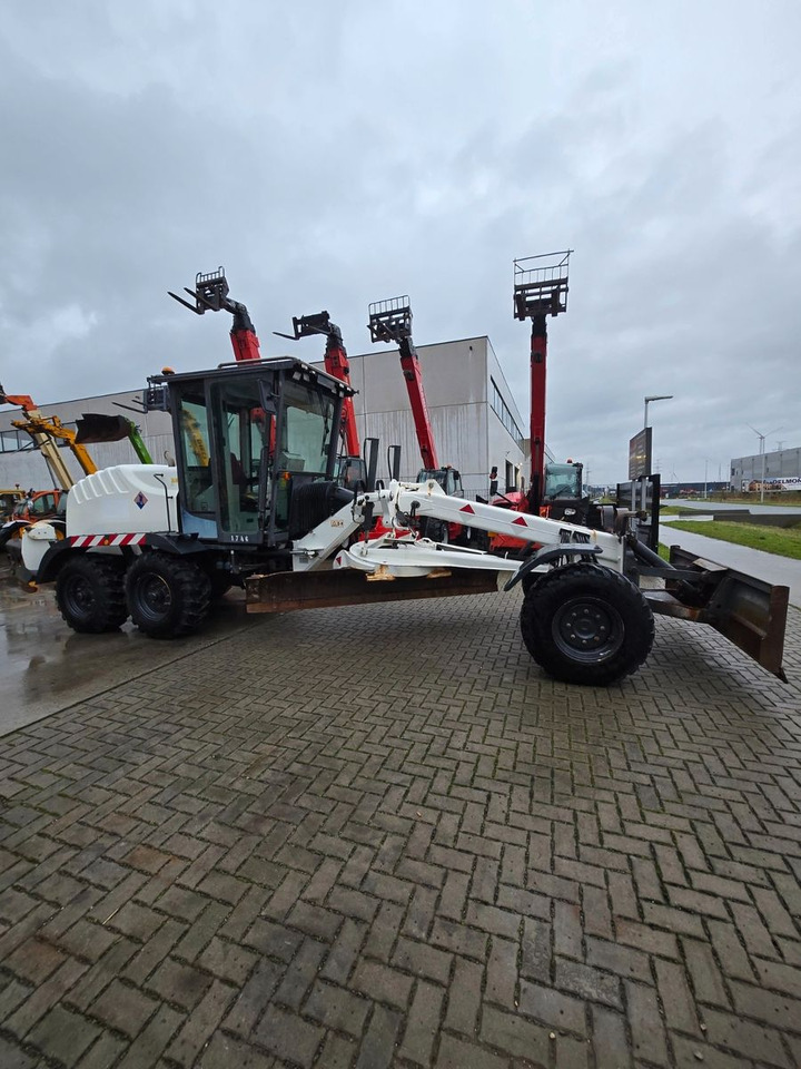 Грейдер New Holland F106.6: снимка 7