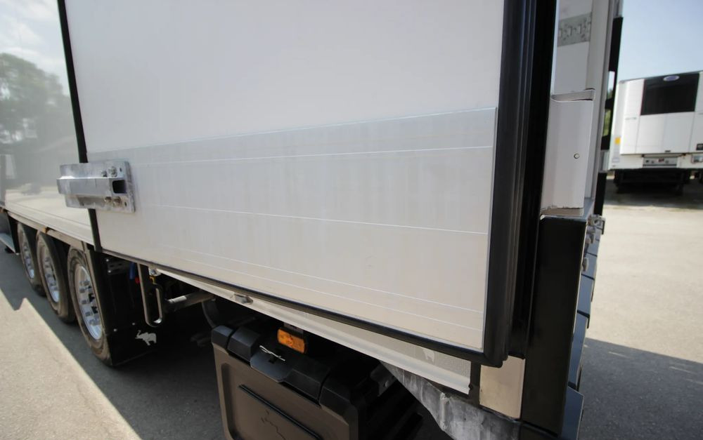 Schmitz Cargobull FP 60 V7 Thermo King SLXi 300 / TYLKO 3 566 MTG** / JAK NOWA / ŚCIANA 7 CM / - Рефрижератор полуремарке: снимка 5 Schmitz Cargobull FP 60 V7 Thermo King SLXi 300 / TYLKO 3 566 MTG** / JAK NOWA / ŚCIANA 7 CM / - Рефрижератор полуремарке: снимка 5