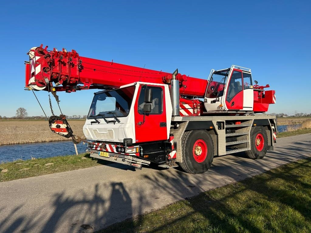 Grove GMK 2035 E - Кран за всякакви терени: снимка 1 Grove GMK 2035 E - Кран за всякакви терени: снимка 1
