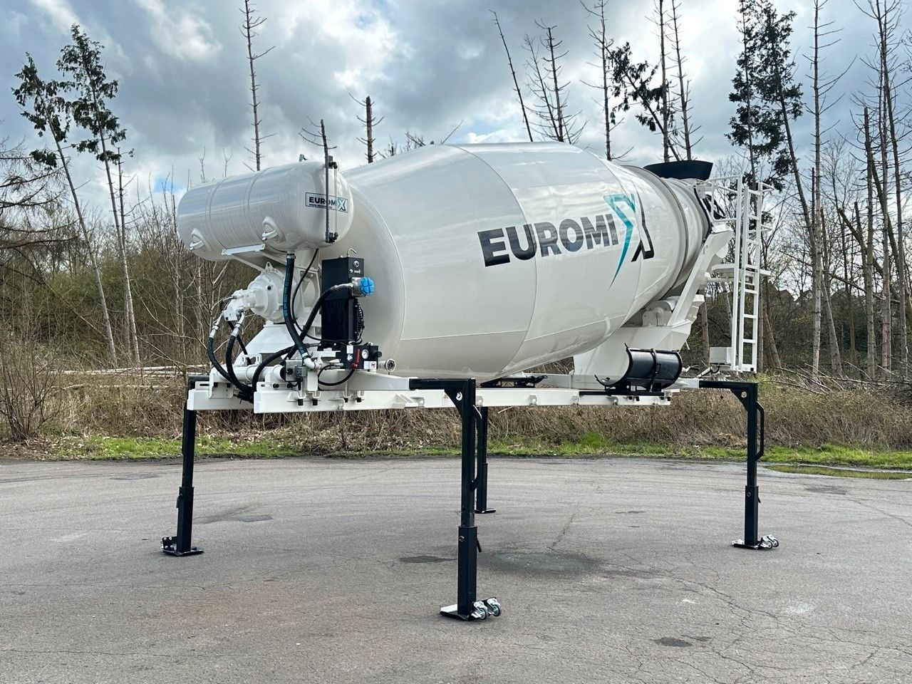 Iveco EuromixMTP Fahrmischer Aufbauten Iveco EuromixMTP Fahrmischer Aufbauten - Бетоновоз: снимка 2 Iveco EuromixMTP Fahrmischer Aufbauten Iveco EuromixMTP Fahrmischer Aufbauten - Бетоновоз: снимка 2