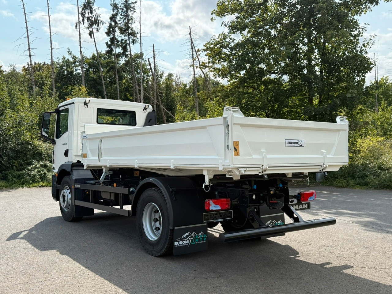 MAN TGM 18.320 4X2 / Euro 6e 3-Seiten-Kipper - Самосвал камион: снимка 5 MAN TGM 18.320 4X2 / Euro 6e 3-Seiten-Kipper - Самосвал камион: снимка 5