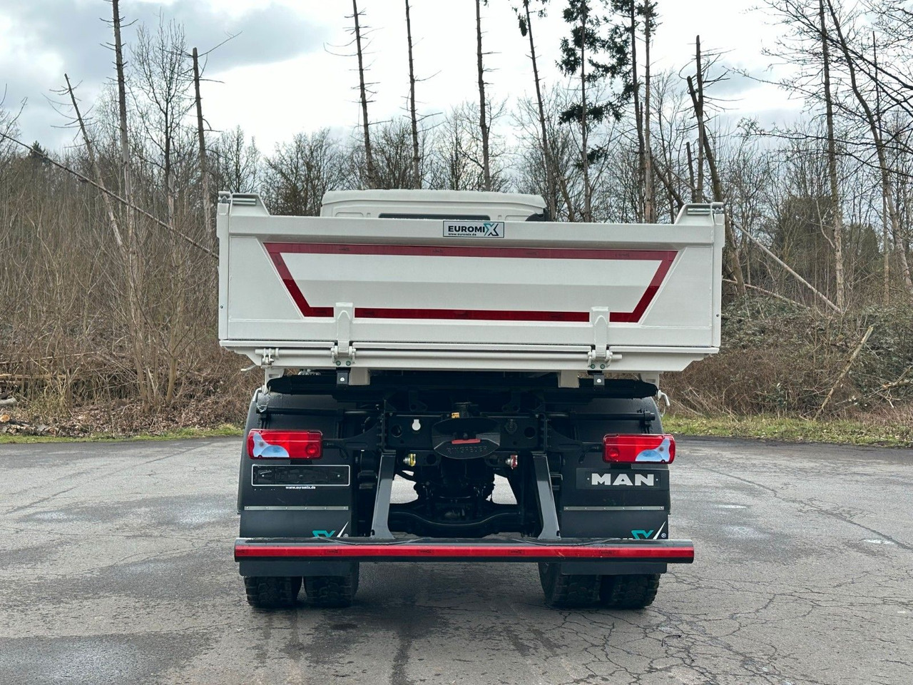 MAN TGM 18.320 4X4 Euro 6e Euromix 3-Seiten-Kipper - Самосвал камион: снимка 5 MAN TGM 18.320 4X4 Euro 6e Euromix 3-Seiten-Kipper - Самосвал камион: снимка 5