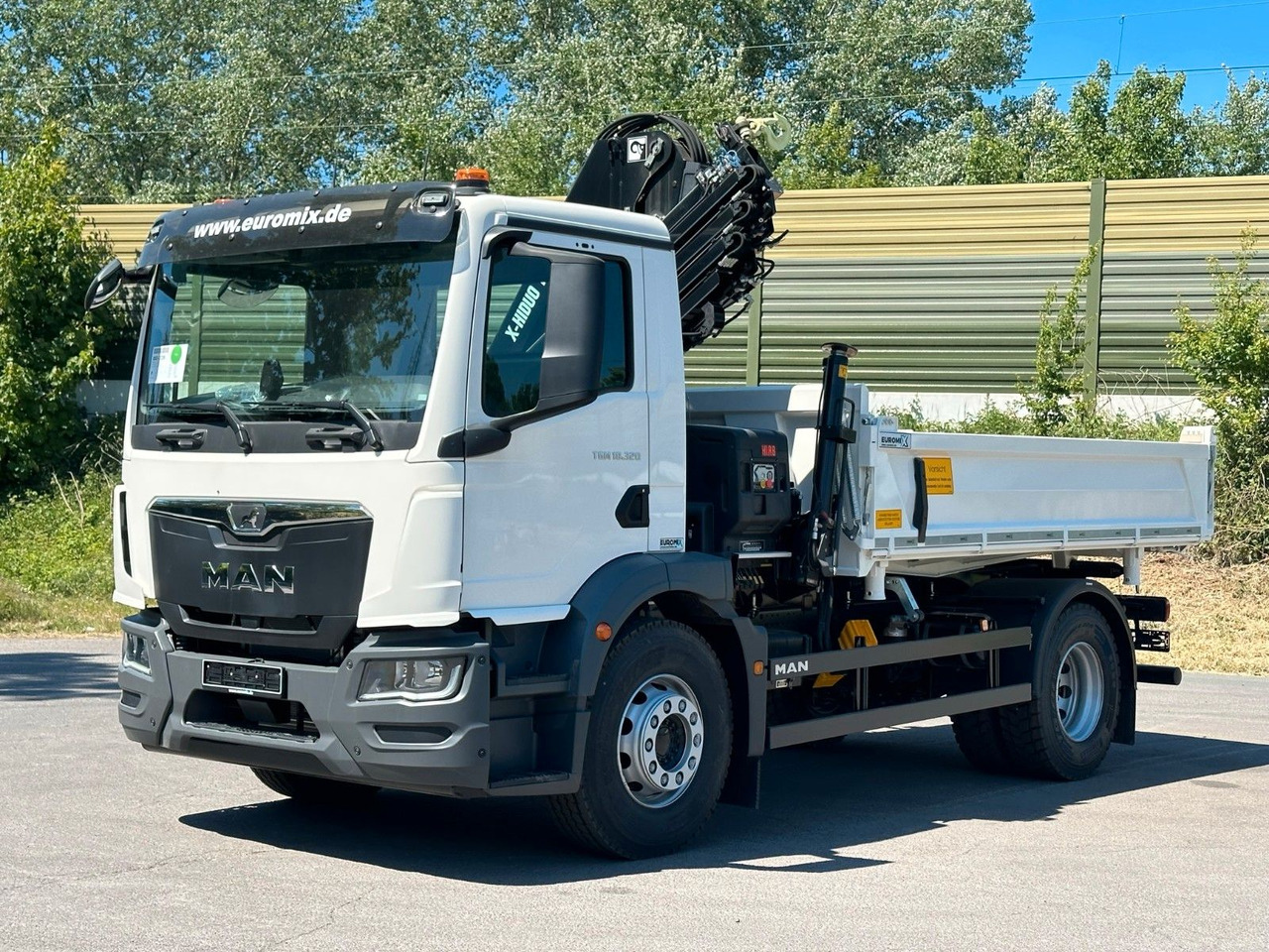 MAN TGM 18.320 4x2 Euro6e Hiab X-HiDuo 138DS-4 - Самосвал камион, Камион с кран: снимка 2 MAN TGM 18.320 4x2 Euro6e Hiab X-HiDuo 138DS-4 - Самосвал камион, Камион с кран: снимка 2
