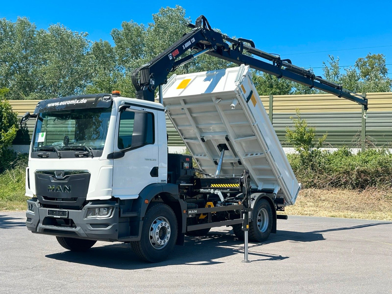 MAN TGM 18.320 4x2 Euro6e Hiab X-HiDuo 138DS-4 - Самосвал камион, Камион с кран: снимка 2 MAN TGM 18.320 4x2 Euro6e Hiab X-HiDuo 138DS-4 - Самосвал камион, Камион с кран: снимка 2