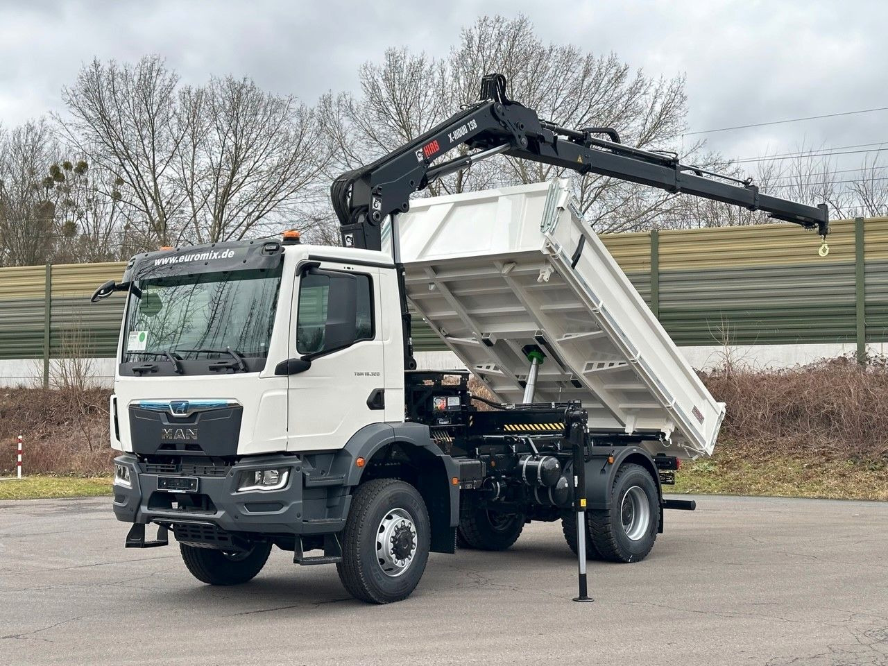 MAN TGM 18.320 4x4 Euro6e Hiab X-HiDuo 138DS-3 - Камион с кран: снимка 1 MAN TGM 18.320 4x4 Euro6e Hiab X-HiDuo 138DS-3 - Камион с кран: снимка 1