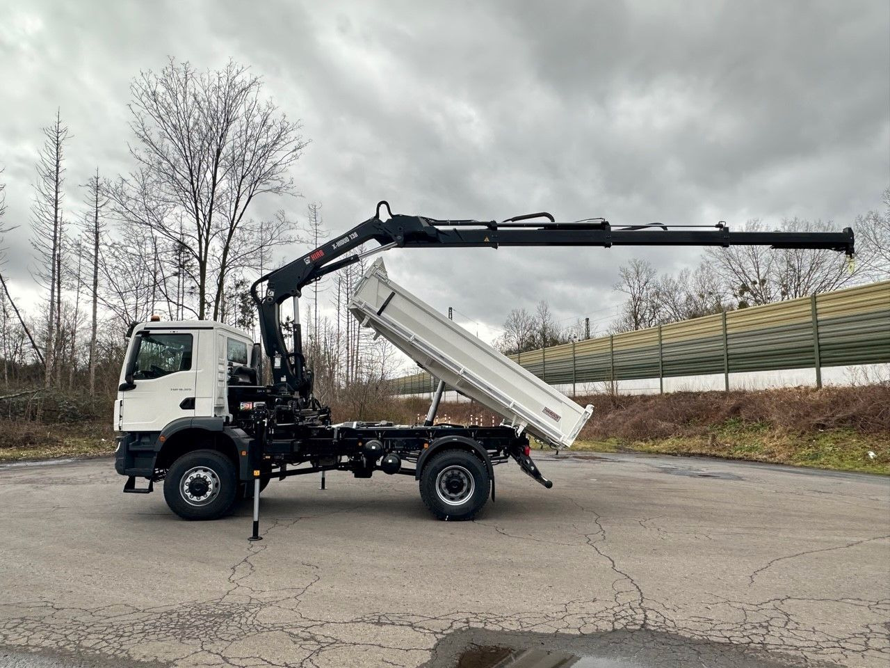 MAN TGM 18.320 4x4 Euro6e Hiab X-HiDuo 138DS-3 - Камион с кран: снимка 5 MAN TGM 18.320 4x4 Euro6e Hiab X-HiDuo 138DS-3 - Камион с кран: снимка 5