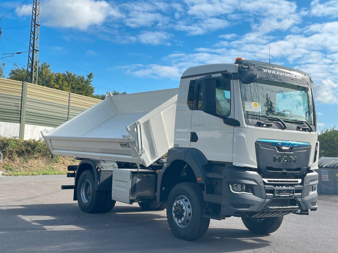MAN TGS 18.400 TG3 4x4 Euro6e 3-Seiten-Kippe Euromix - Самосвал камион: снимка 2 MAN TGS 18.400 TG3 4x4 Euro6e 3-Seiten-Kippe Euromix - Самосвал камион: снимка 2