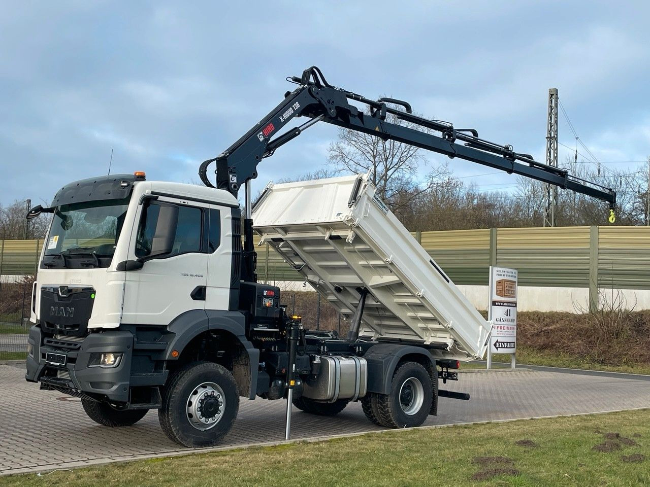 MAN TGS 18.400 TG3 4x4 Euro6e Hiab X-HiDuo 138DS-4 - Самосвал камион, Камион с кран: снимка 1 MAN TGS 18.400 TG3 4x4 Euro6e Hiab X-HiDuo 138DS-4 - Самосвал камион, Камион с кран: снимка 1