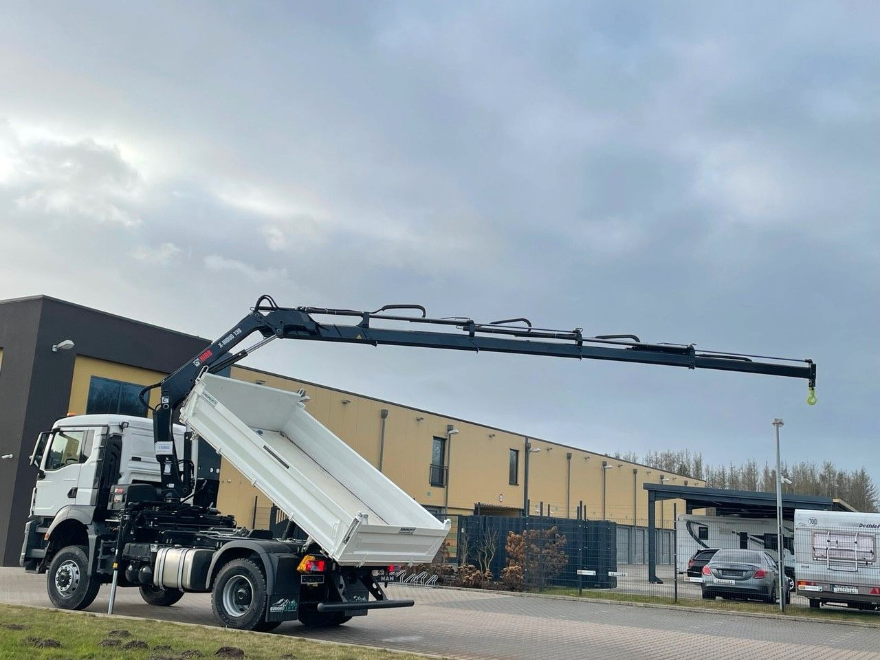 MAN TGS 18.400 TG3 4x4 Euro6e Hiab X-HiDuo 138DS-4 - Самосвал камион, Камион с кран: снимка 3 MAN TGS 18.400 TG3 4x4 Euro6e Hiab X-HiDuo 138DS-4 - Самосвал камион, Камион с кран: снимка 3