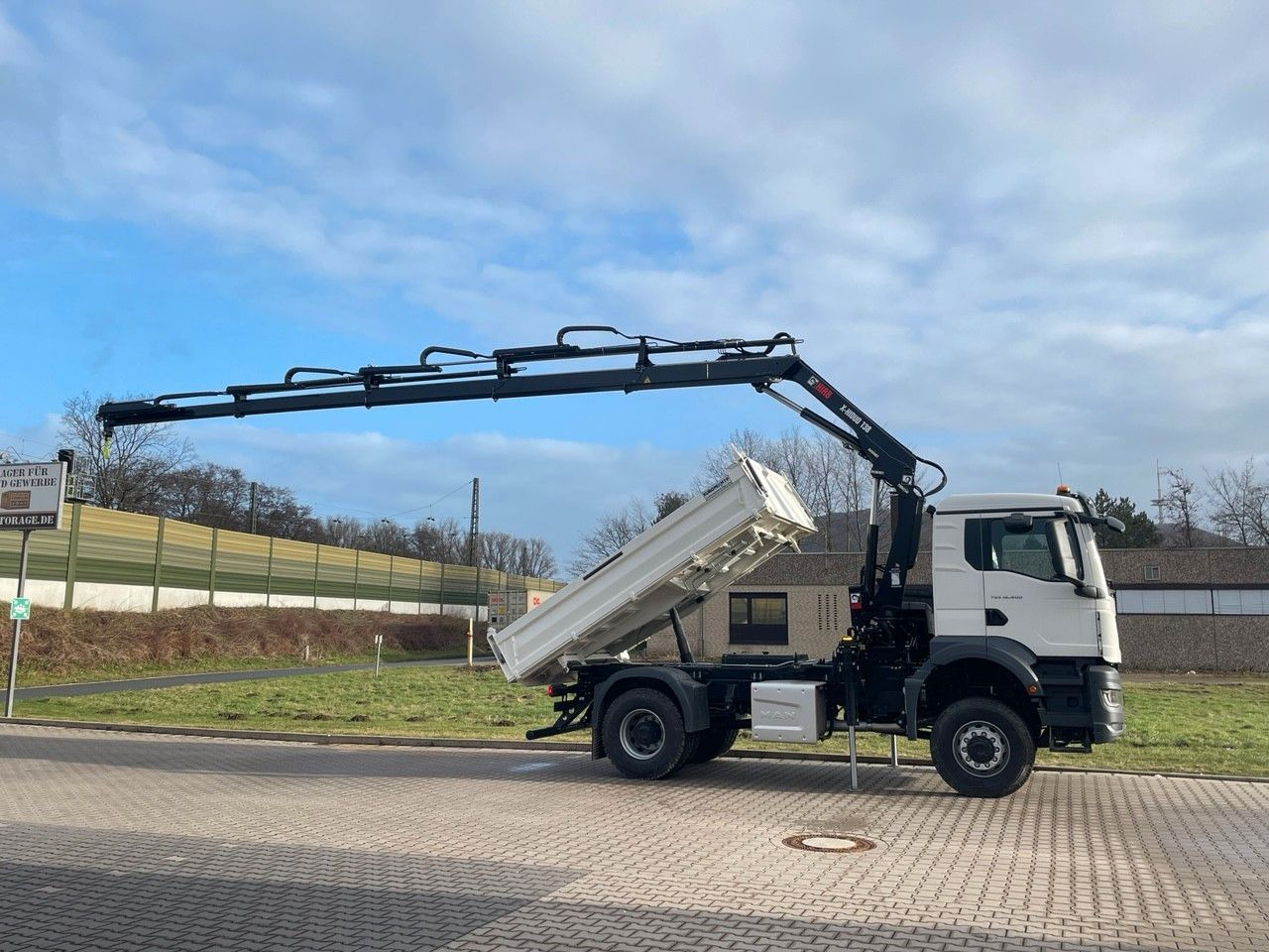 MAN TGS 18.400 TG3 4x4 Euro6e Hiab X-HiDuo 138DS-4 - Самосвал камион, Камион с кран: снимка 5 MAN TGS 18.400 TG3 4x4 Euro6e Hiab X-HiDuo 138DS-4 - Самосвал камион, Камион с кран: снимка 5