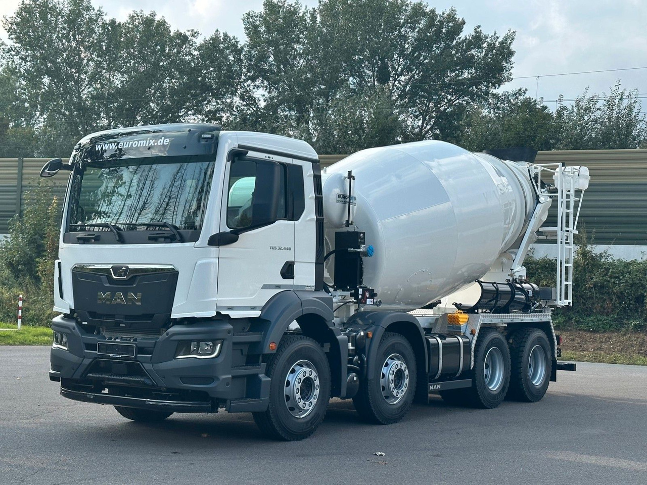 MAN TGS 32.440 8x4 / Euromix MTP EM 9 L - Бетоновоз: снимка 3 MAN TGS 32.440 8x4 / Euromix MTP EM 9 L - Бетоновоз: снимка 3