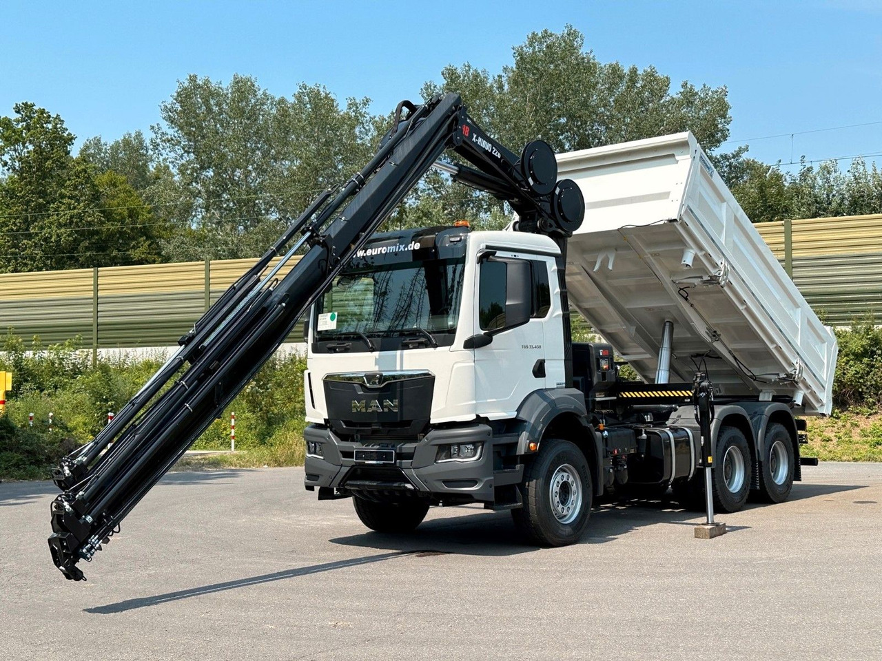 MAN TGS 33.440 6x4 /3-Seiten- Kipper / HIAB 228-6 - Самосвал камион, Камион с кран: снимка 3 MAN TGS 33.440 6x4 /3-Seiten- Kipper / HIAB 228-6 - Самосвал камион, Камион с кран: снимка 3