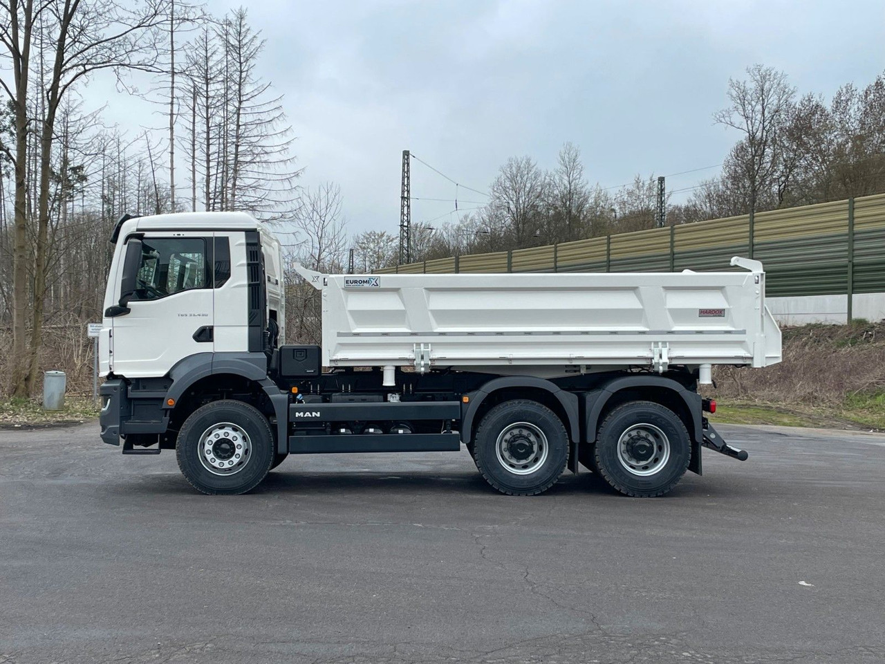MAN TGS 33.440 6x4 /Euro6 3-Seiten-Kipper EuromixMTP - Самосвал камион: снимка 4 MAN TGS 33.440 6x4 /Euro6 3-Seiten-Kipper EuromixMTP - Самосвал камион: снимка 4
