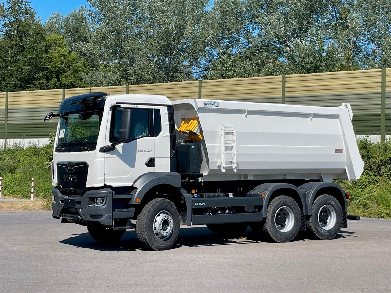 MAN TGS 33.440 6x4/Euro6e EuromixMTP Mulden-Kipper - Самосвал камион: снимка 2 MAN TGS 33.440 6x4/Euro6e EuromixMTP Mulden-Kipper - Самосвал камион: снимка 2