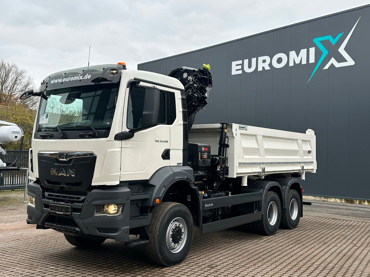 MAN TGS 33.440 6x6 /3-Seiten- Kipper / Kran HIAB 302 - Самосвал камион, Камион с кран: снимка 1 MAN TGS 33.440 6x6 /3-Seiten- Kipper / Kran HIAB 302 - Самосвал камион, Камион с кран: снимка 1