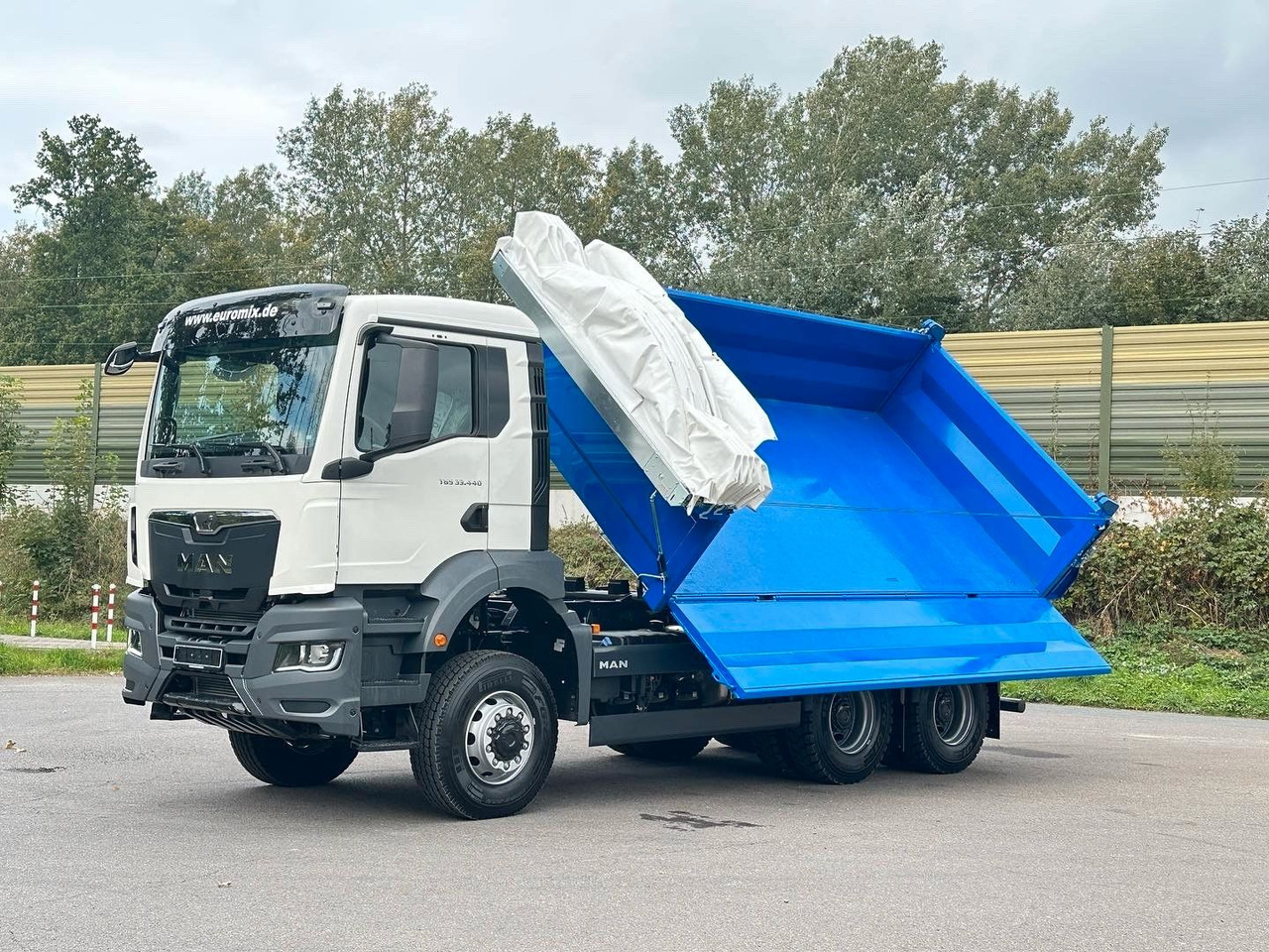 MAN TGS 33.440 6x6 /Euro6 3-Seiten-Kipper EuromixMTP - Самосвал камион: снимка 1 MAN TGS 33.440 6x6 /Euro6 3-Seiten-Kipper EuromixMTP - Самосвал камион: снимка 1