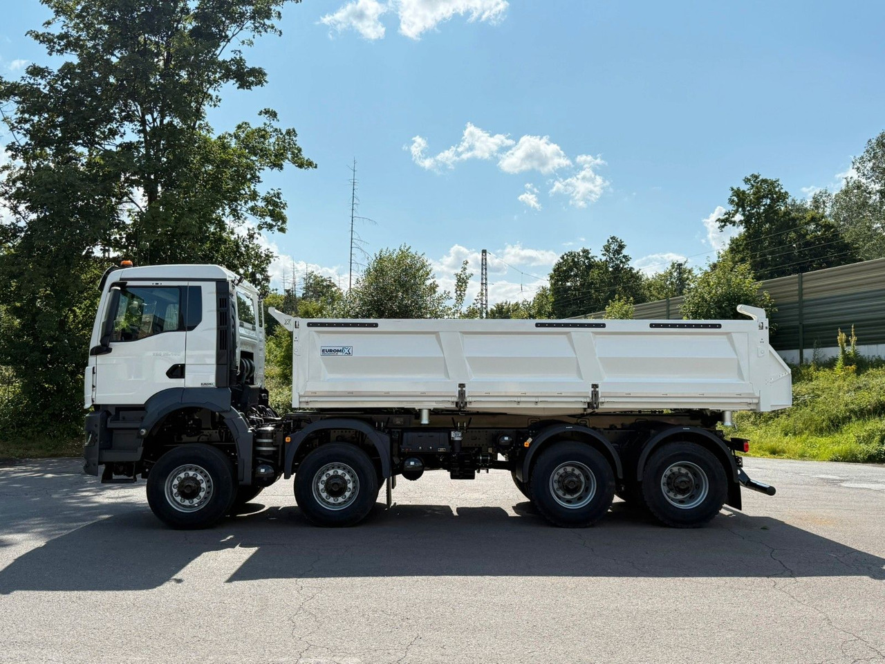 MAN TGS 35.480 8x6 EuromixMTP 3-Seiten-Kipper - Самосвал камион: снимка 3 MAN TGS 35.480 8x6 EuromixMTP 3-Seiten-Kipper - Самосвал камион: снимка 3