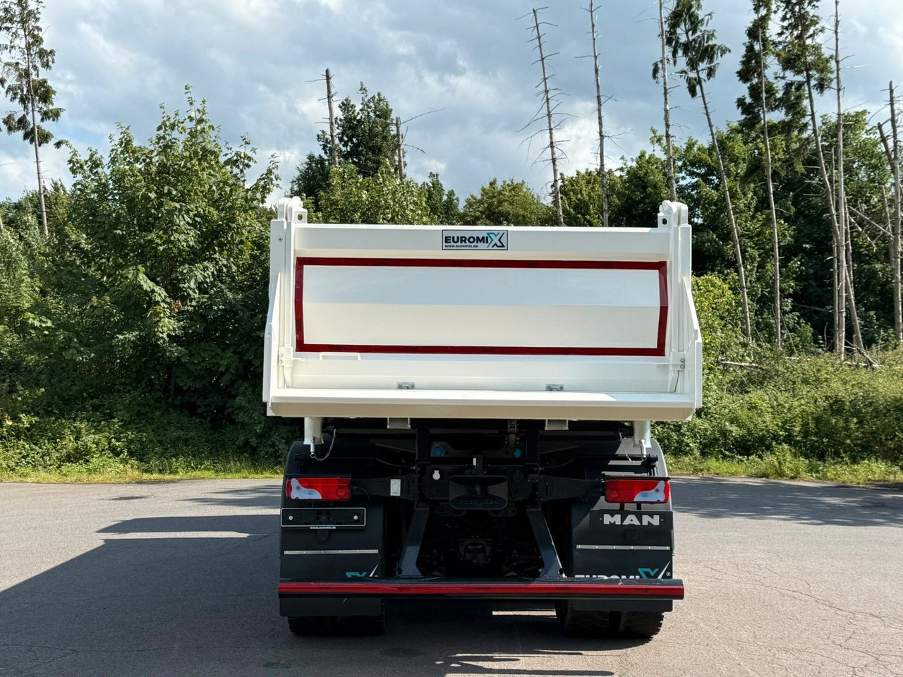 MAN TGS 35.480 8x6 EuromixMTP 3-Seiten-Kipper - Самосвал камион: снимка 5 MAN TGS 35.480 8x6 EuromixMTP 3-Seiten-Kipper - Самосвал камион: снимка 5