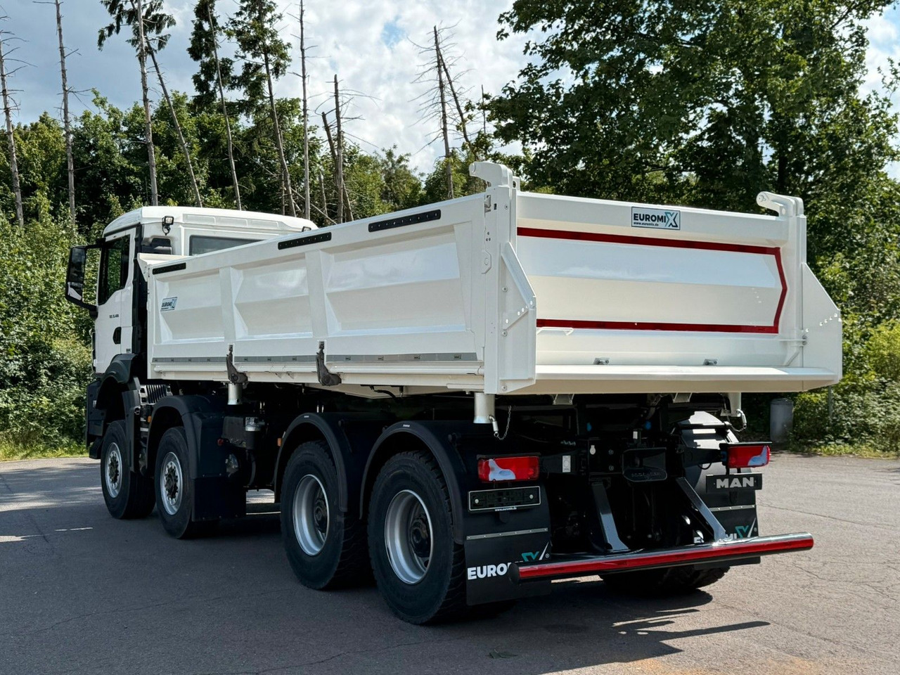 MAN TGS 35.480 8x6 EuromixMTP 3-Seiten-Kipper - Самосвал камион: снимка 4 MAN TGS 35.480 8x6 EuromixMTP 3-Seiten-Kipper - Самосвал камион: снимка 4