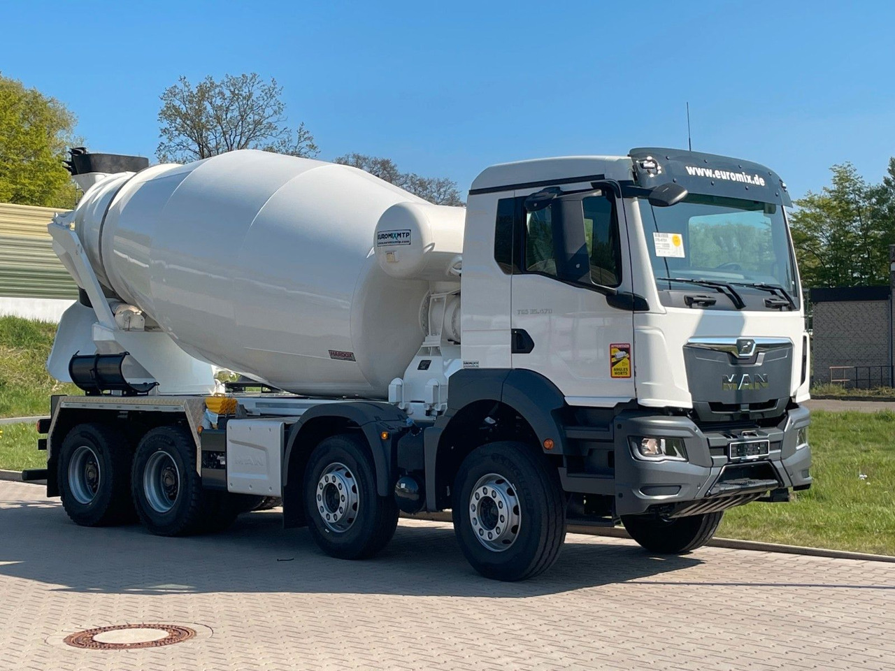 MAN TGS 35.520 8x4 /Euro6e EuromixMTP EM 10 L - Бетоновоз: снимка 1 MAN TGS 35.520 8x4 /Euro6e EuromixMTP EM 10 L - Бетоновоз: снимка 1