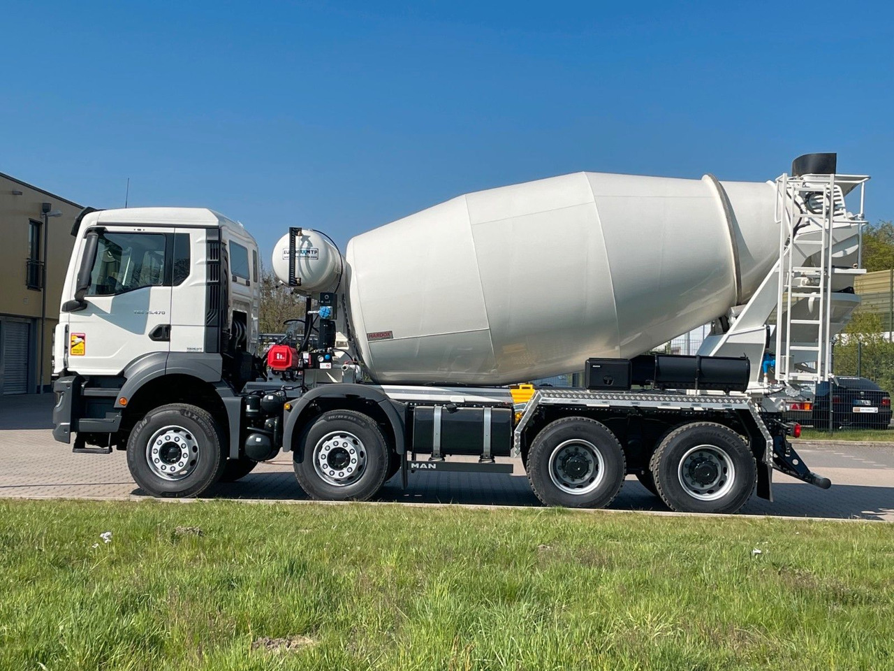 MAN TGS 35.520 8x4 /Euro6e EuromixMTP EM 10 L - Бетоновоз: снимка 4 MAN TGS 35.520 8x4 /Euro6e EuromixMTP EM 10 L - Бетоновоз: снимка 4