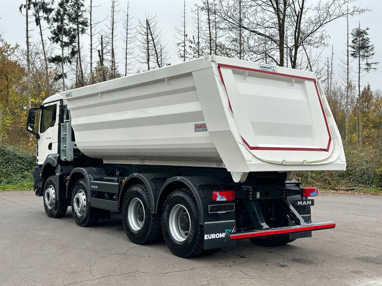 MAN TGS 41.400 8x4 / EUROMIX MTP 20m³/ EURO2 Kipper - Самосвал камион: снимка 3 MAN TGS 41.400 8x4 / EUROMIX MTP 20m³/ EURO2 Kipper - Самосвал камион: снимка 3