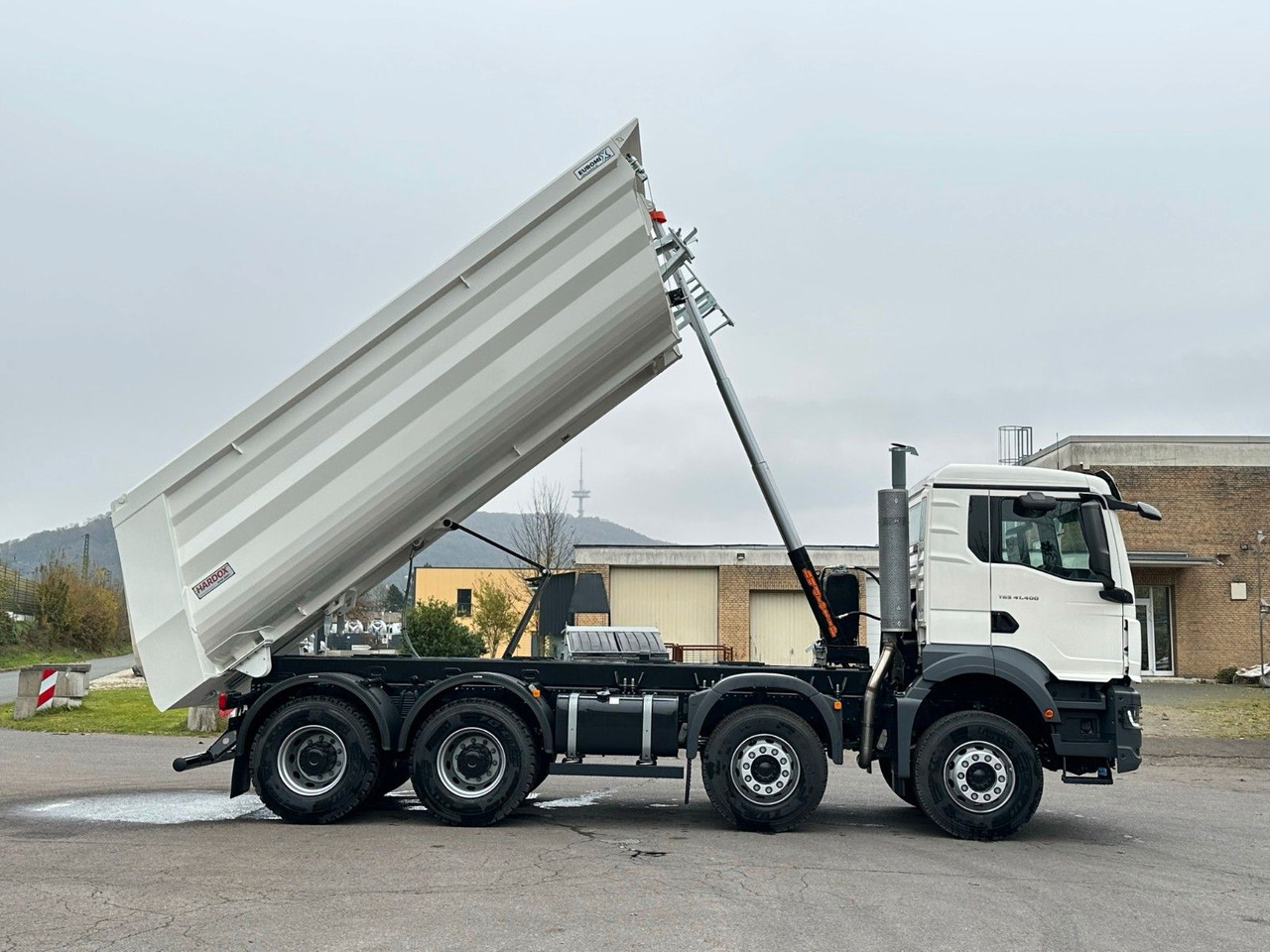 Самосвал камион MAN TGS 41.400 8x4 /  EUROMIX MTP 20m³/ EURO2 Kipper: снимка 14