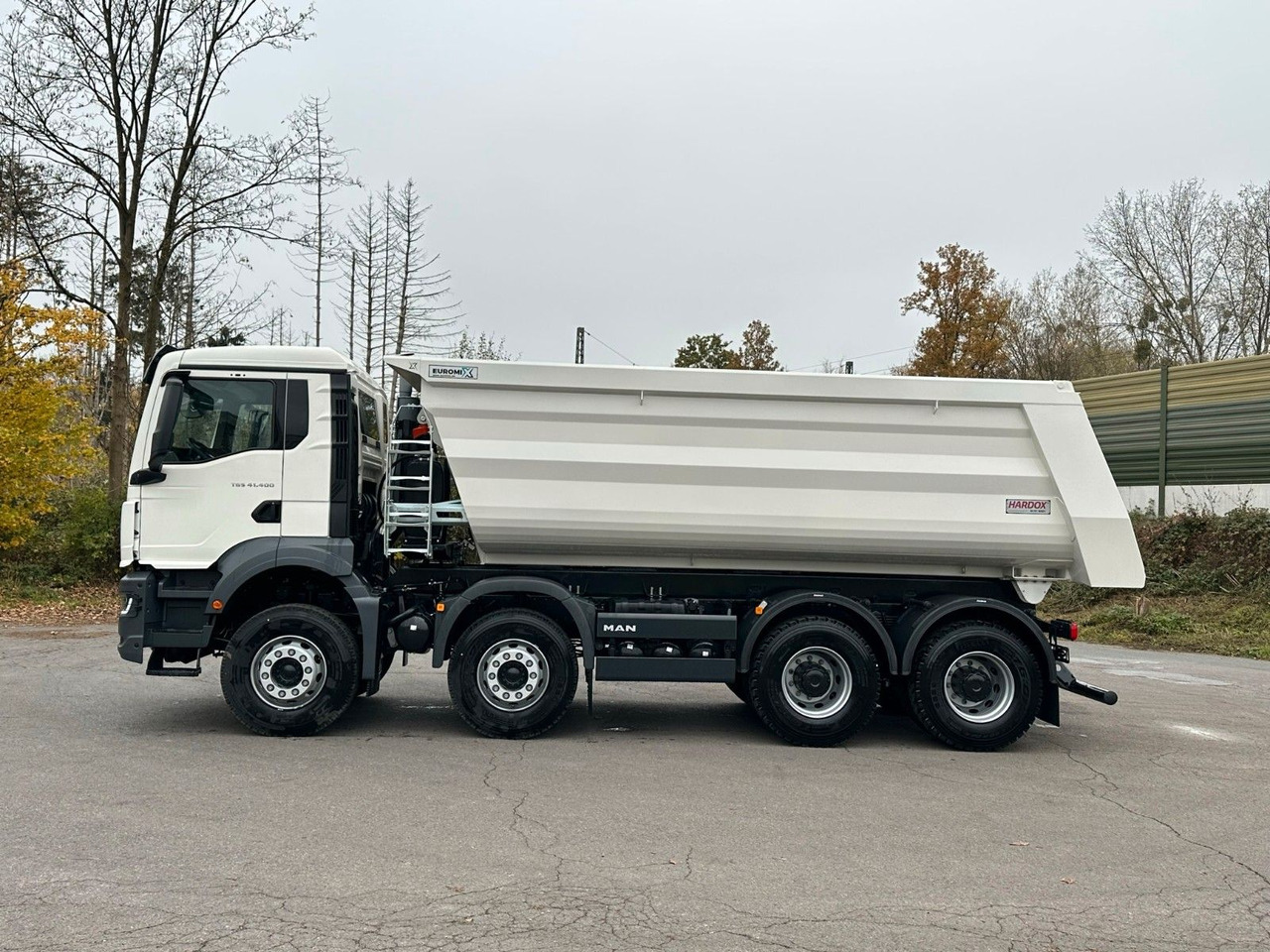 MAN TGS 41.400 8x4 / EUROMIX MTP 20m³/ EURO2 Kipper - Самосвал камион: снимка 2 MAN TGS 41.400 8x4 / EUROMIX MTP 20m³/ EURO2 Kipper - Самосвал камион: снимка 2