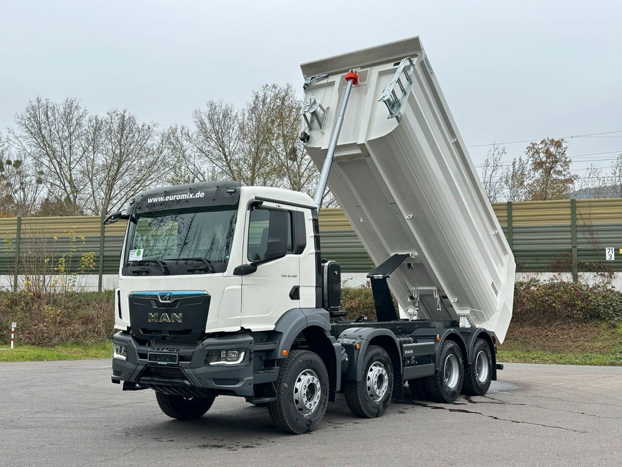 Самосвал камион MAN TGS 41.400 8x4 /  EUROMIX MTP 20m³/ EURO2 Kipper: снимка 8
