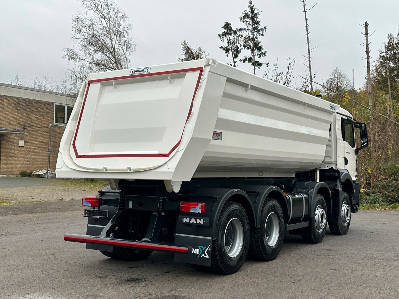 MAN TGS 41.400 8x4 / EUROMIX MTP 20m³/ EURO2 Kipper - Самосвал камион: снимка 4 MAN TGS 41.400 8x4 / EUROMIX MTP 20m³/ EURO2 Kipper - Самосвал камион: снимка 4