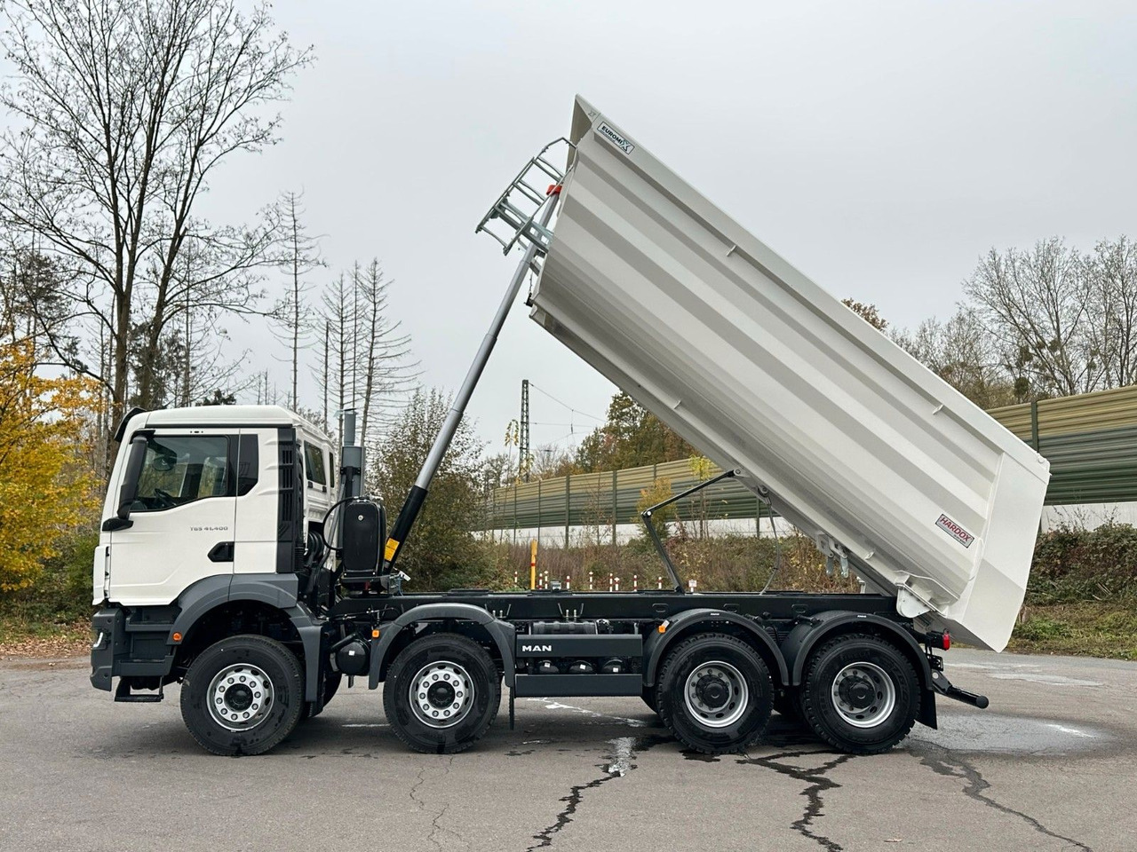 Самосвал камион MAN TGS 41.400 8x4 /  EUROMIX MTP 20m³/ EURO2 Kipper: снимка 10