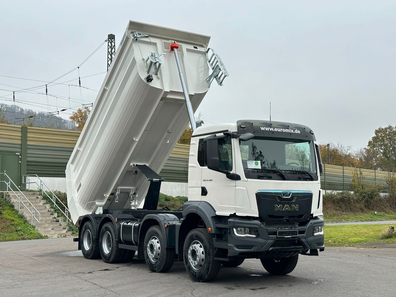 Самосвал камион MAN TGS 41.400 8x4 /  EUROMIX MTP 20m³/ EURO2 Kipper: снимка 15