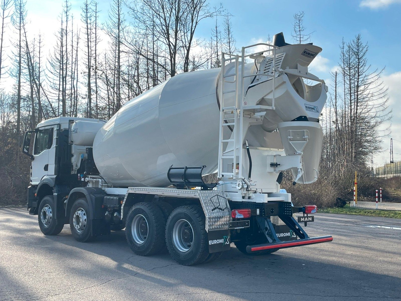 MAN TGS 41.400 8x4 / EuromixMTP EM 10m³ R / EURO 2 - Бетоновоз: снимка 5 MAN TGS 41.400 8x4 / EuromixMTP EM 10m³ R / EURO 2 - Бетоновоз: снимка 5