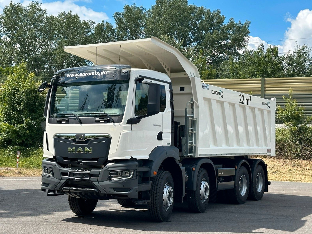 MAN TGS 41.440 8x4 EuromixMTP 22m³ Eckige Mulde - Самосвал камион: снимка 2 MAN TGS 41.440 8x4 EuromixMTP 22m³ Eckige Mulde - Самосвал камион: снимка 2