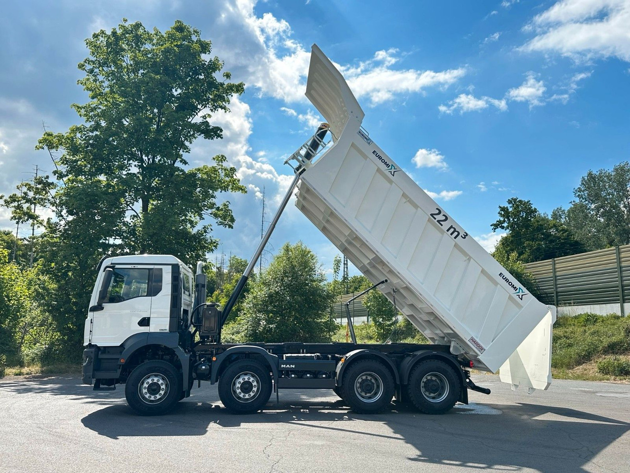 Самосвал камион MAN TGS 41.440 8x4 EuromixMTP 22m³ Eckige Mulde: снимка 12
