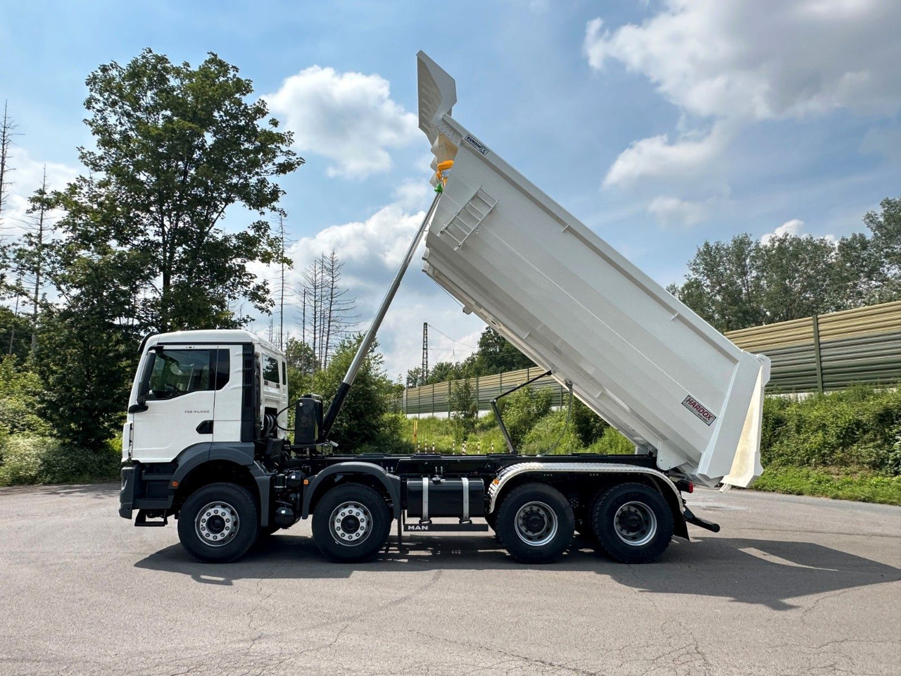 Самосвал камион MAN TGS 41.440 8x4 EuromixMTP Mulden-Kipper: снимка 28