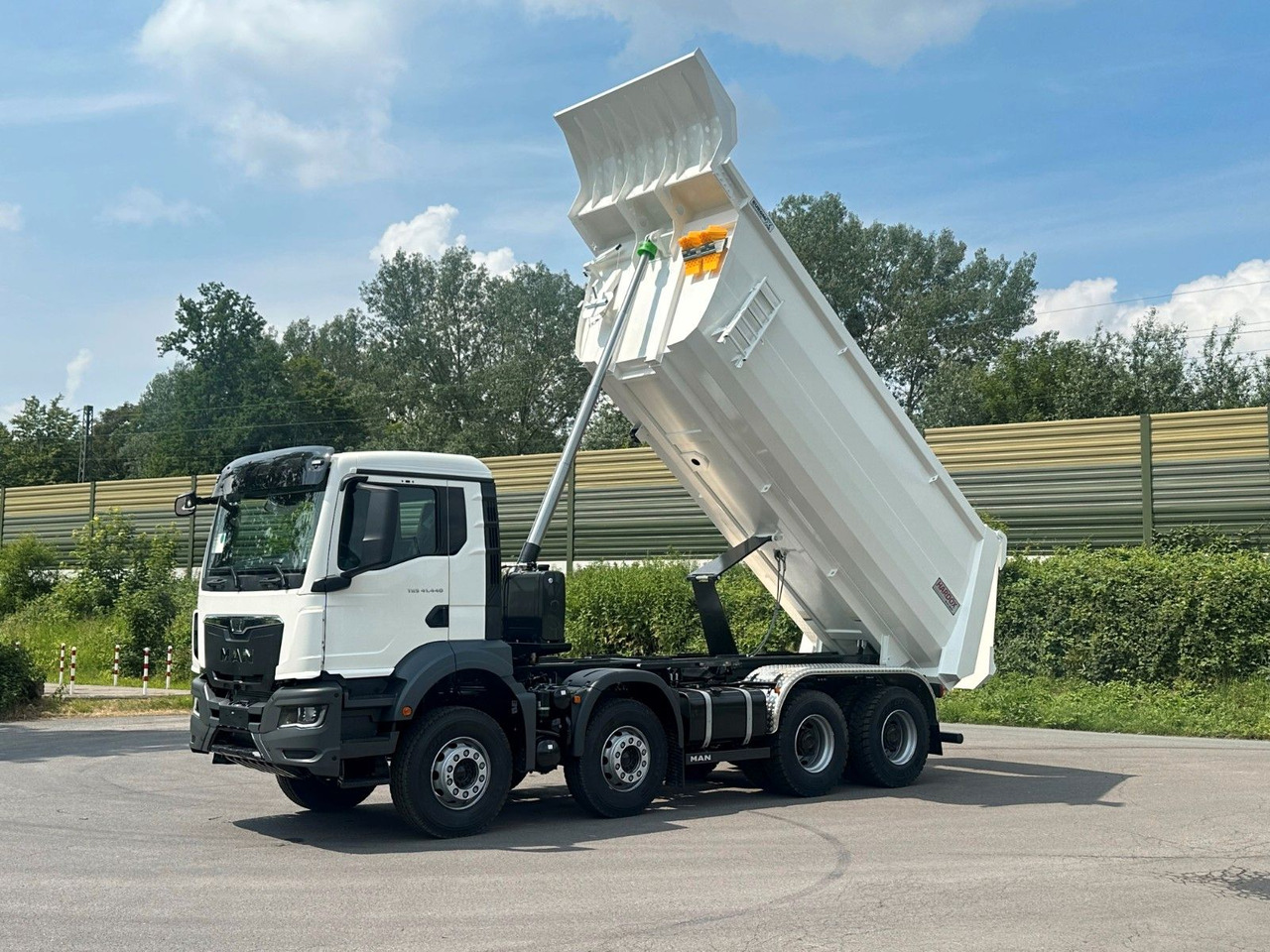 Самосвал камион MAN TGS 41.440 8x4 EuromixMTP Mulden-Kipper: снимка 10