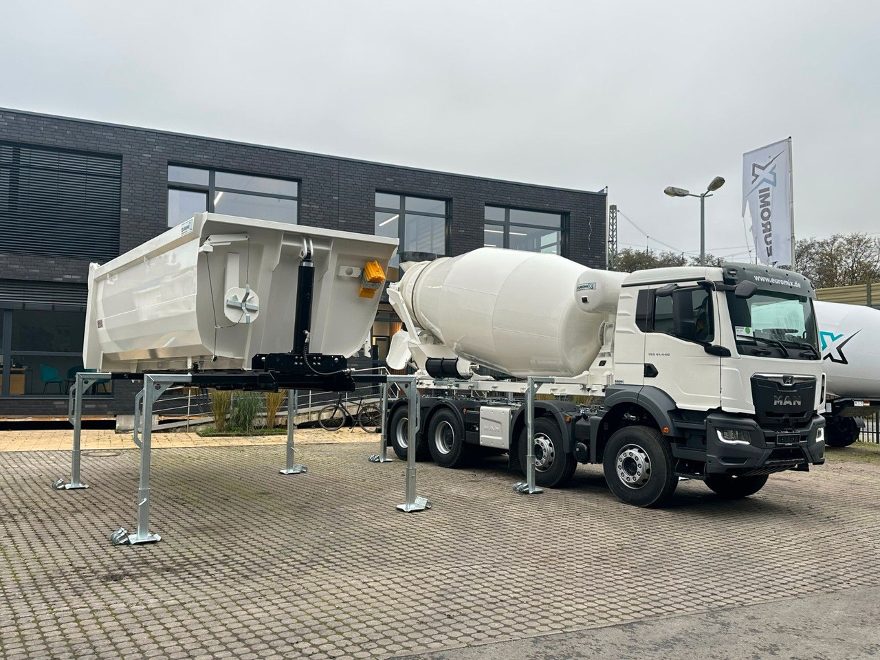 MAN TGS 41.480 8x4 WECHSELSYSTEM KIPPER+MISCHER - Бетоновоз, Самосвална надстройка: снимка 1 MAN TGS 41.480 8x4 WECHSELSYSTEM KIPPER+MISCHER - Бетоновоз, Самосвална надстройка: снимка 1