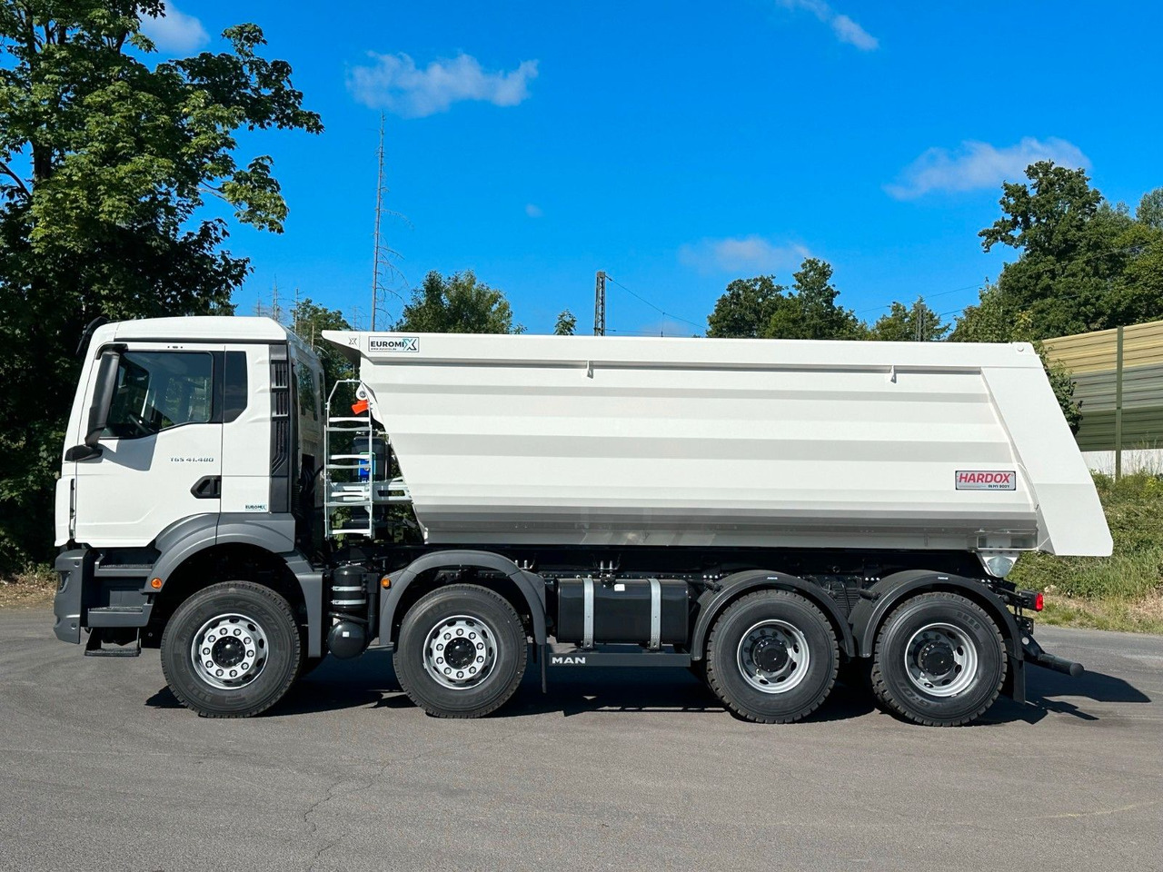 MAN TGS 41.480 BB 8X4 Euromix Mulden Kipper HARDOX - Самосвал камион: снимка 4 MAN TGS 41.480 BB 8X4 Euromix Mulden Kipper HARDOX - Самосвал камион: снимка 4