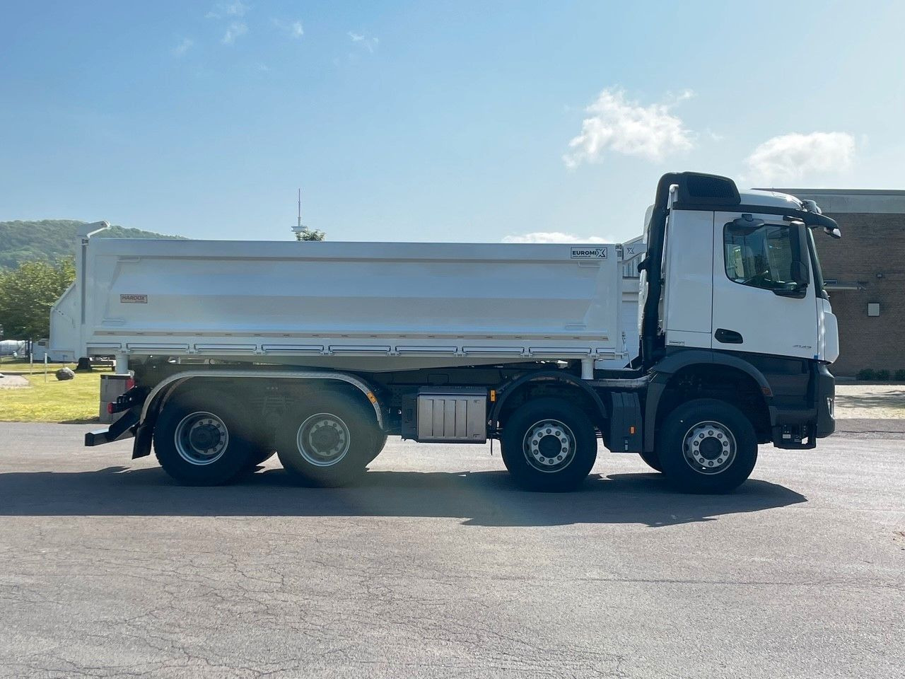 Mercedes-Benz 4145 8X4 Euromix EMT 3-Seiten-Kipper - Самосвал камион: снимка 5 Mercedes-Benz 4145 8X4 Euromix EMT 3-Seiten-Kipper - Самосвал камион: снимка 5