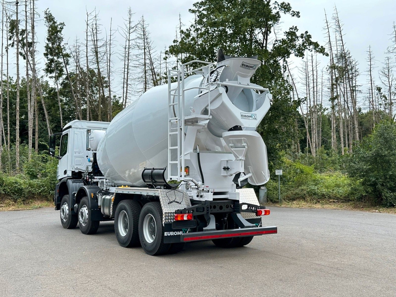 Mercedes-Benz AROCS 5 4142 B 8X4 Euro 3 EuromixMTP EM 10 - Бетоновоз: снимка 5 Mercedes-Benz AROCS 5 4142 B 8X4 Euro 3 EuromixMTP EM 10 - Бетоновоз: снимка 5